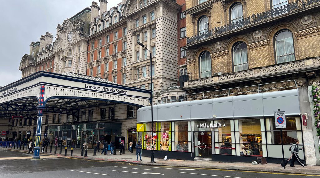Best Places to Stay in London near Train Stations