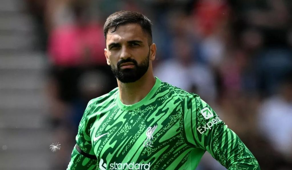 Arne Slot Siap Mainkan Kiper Baru Lawan Chelsea Untuk Gantikan Alisson!