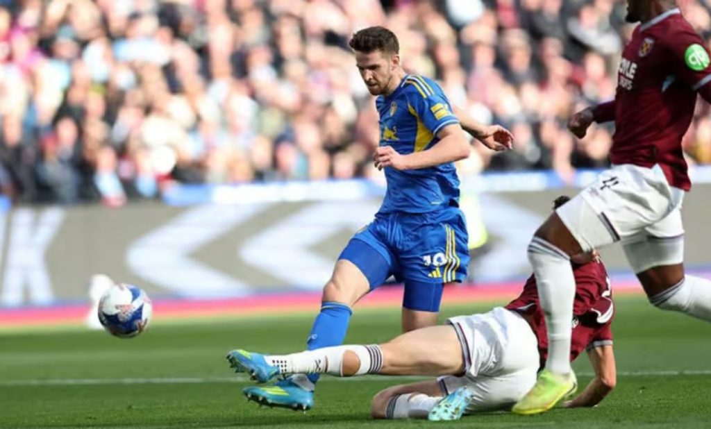 Leeds United Lolos Dramatis ke Semifinal Piala FA Usai Singkirkan The Hammers Lewat Adu Penalti